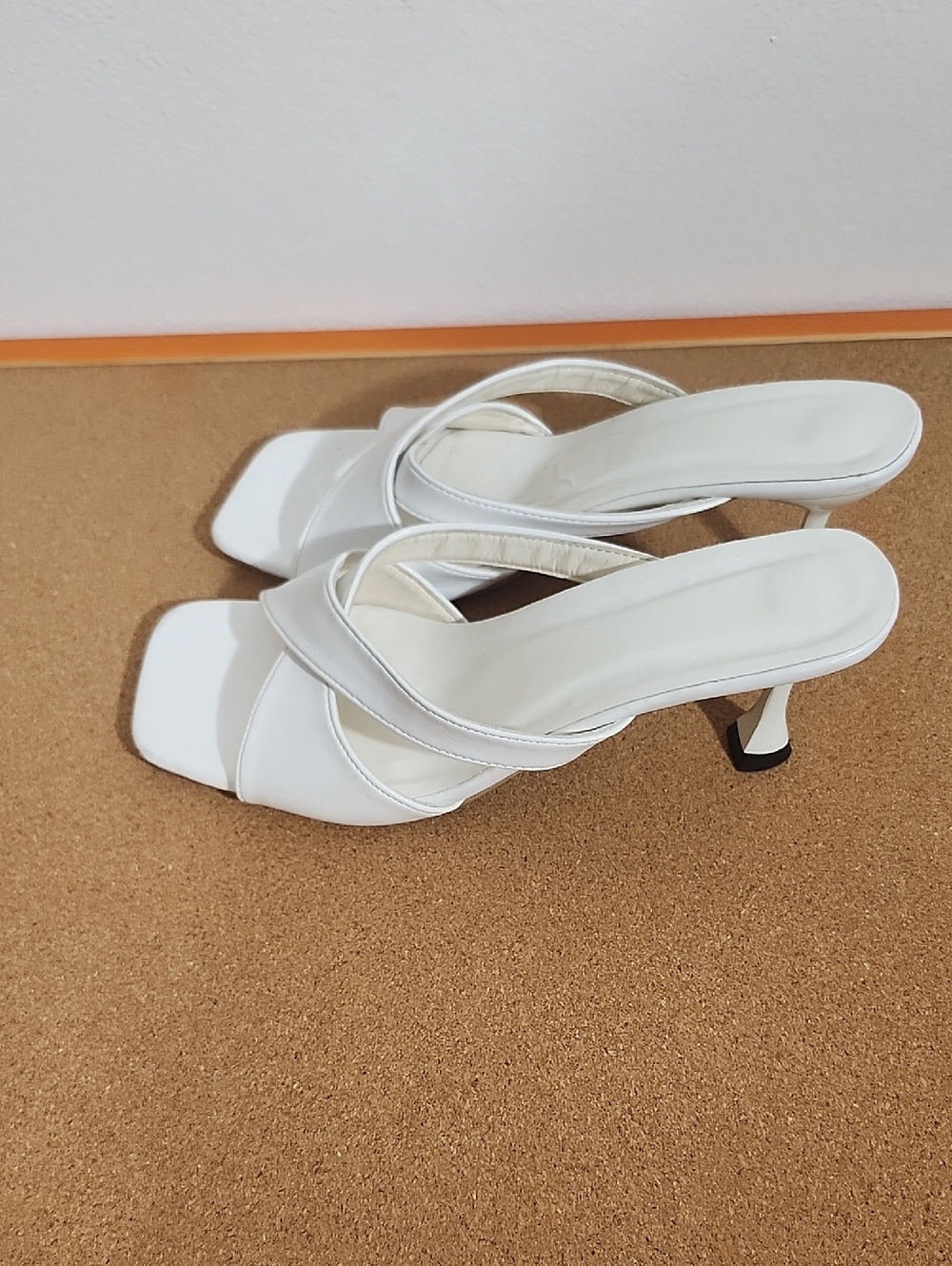 White Cross-Strap Slide Heel Sandals - Women's - Picture 2 of 3